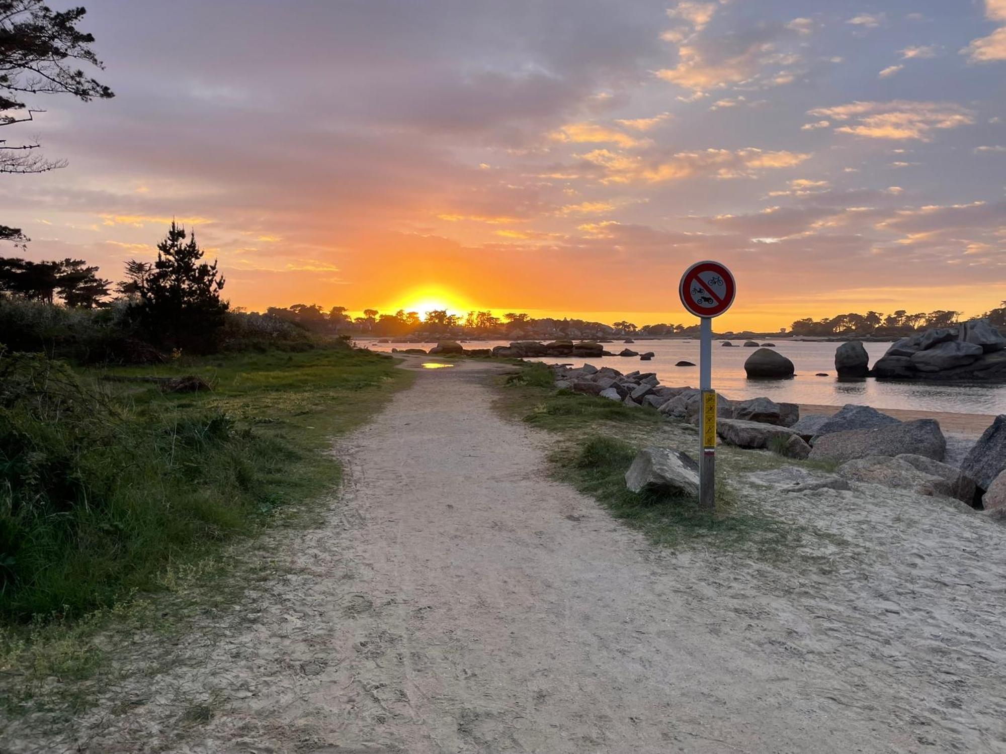 Vila Arty Louannec Exteriér fotografie